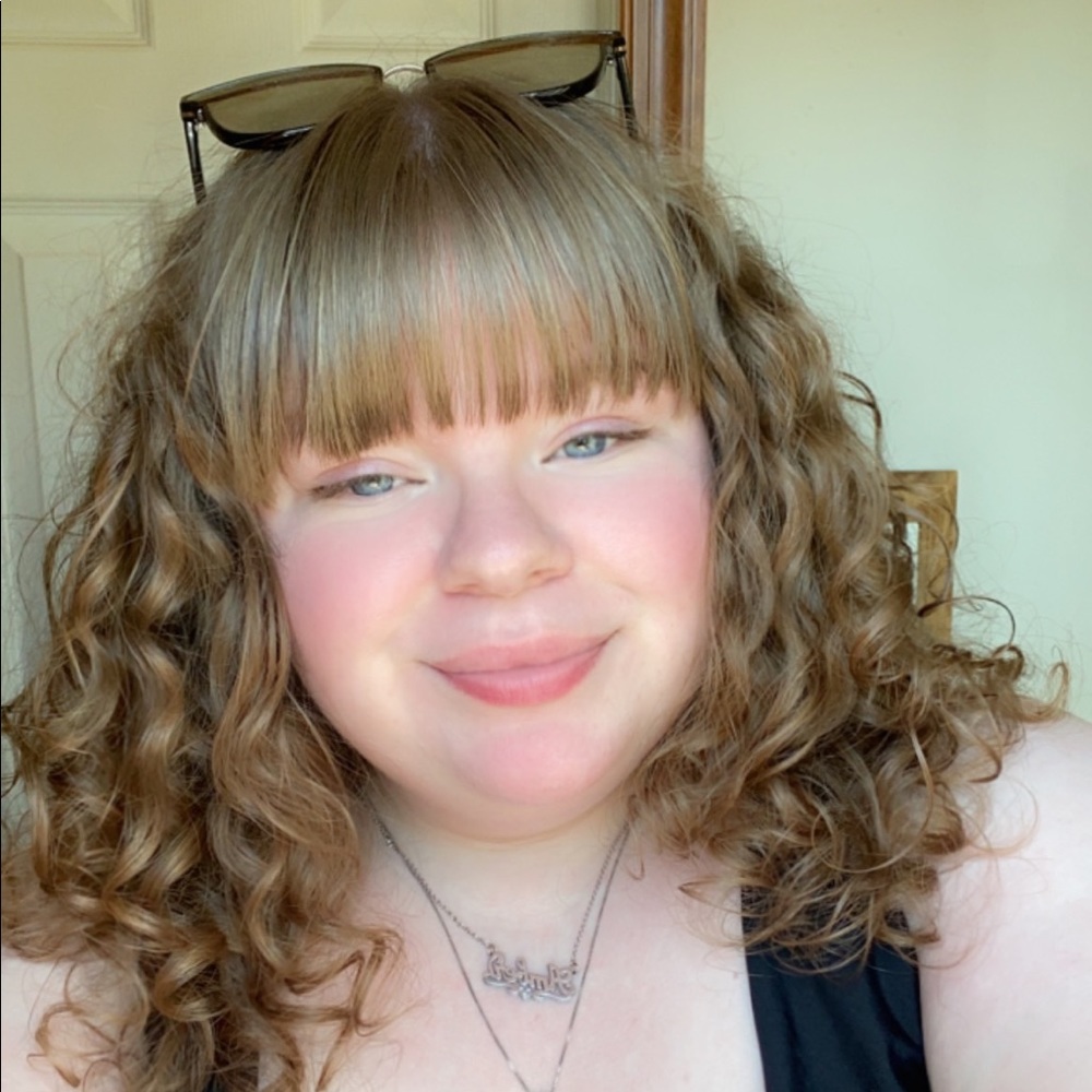 Meet your Posher, Amber